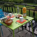 Le Curieux De Conques 3*