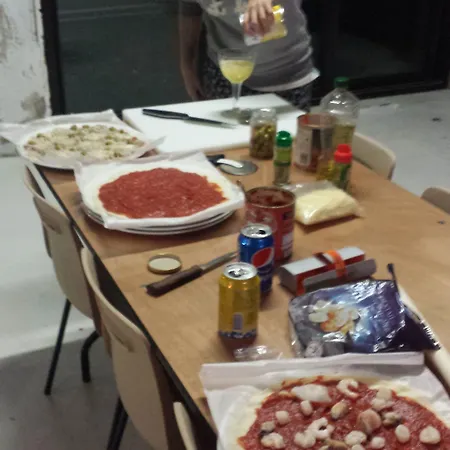 Oda ve Kahvaltı Le Curieux De Conques Saint-Cyprien-sur-Dourdou