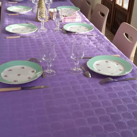 Le Curieux De Conques 3*