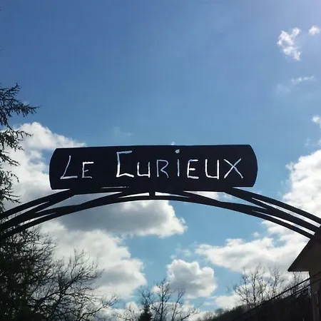 Oda ve Kahvaltı Le Curieux De Conques