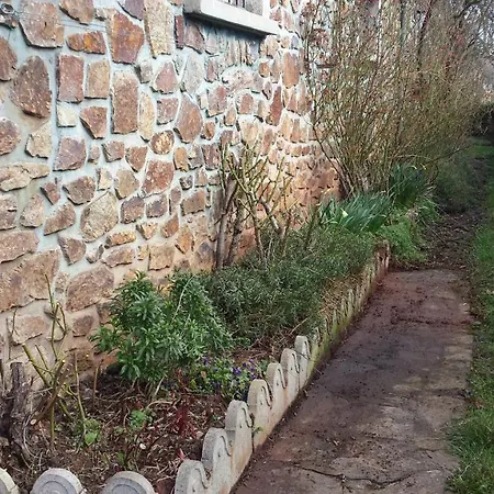 Oda ve Kahvaltı Le Curieux De Conques 3*