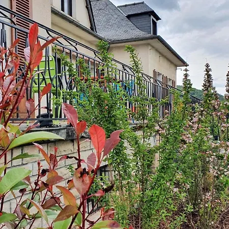 Le Curieux De Conques Bed and breakfast Saint-Cyprien-sur-Dourdou