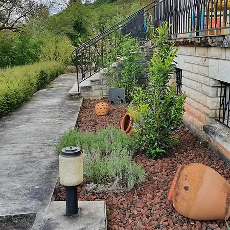 Bed and breakfast Le Curieux De Conques