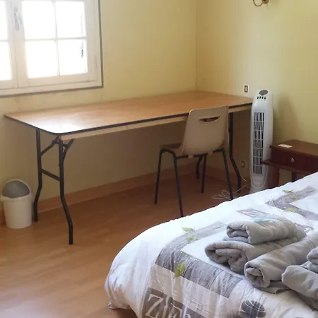 فندق مبيت وإفطار Le Curieux De Conques