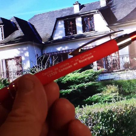 Le Curieux De Conques 3* Saint-Cyprien-sur-Dourdou