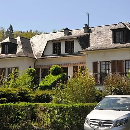 Le Curieux De Conques Bed & Breakfast