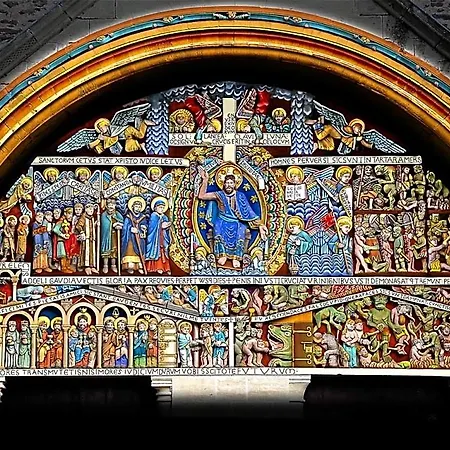 Le Curieux De Conques Saint-Cyprien-sur-Dourdou