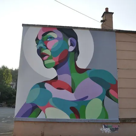 Le Curieux De Conques 3*