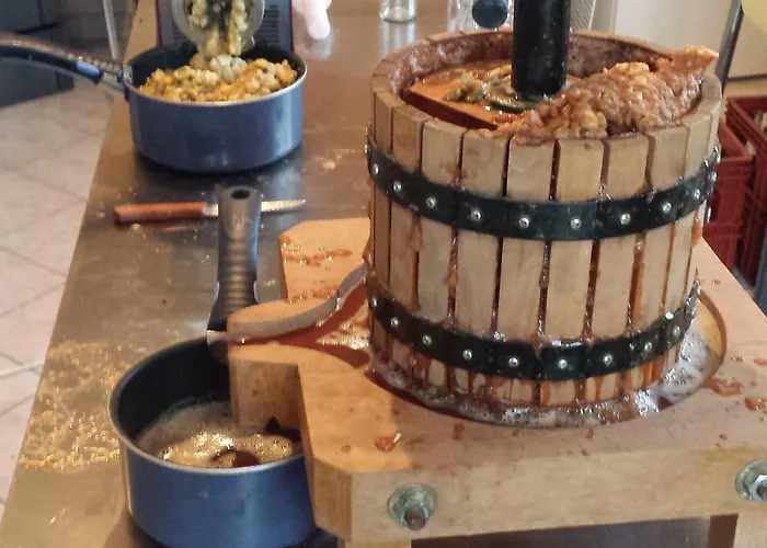 Le Curieux De Conques 3*