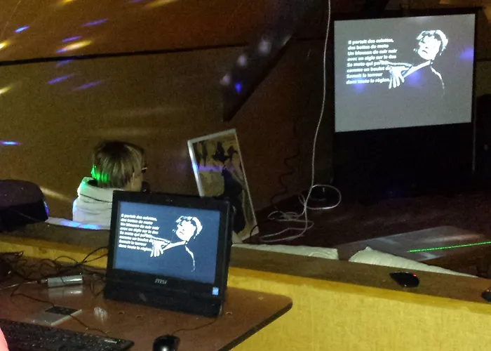 Le Curieux De Conques Saint-Cyprien-sur-Dourdou