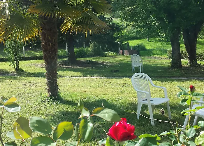 Frühstückspension Le Curieux De Conques Saint-Cyprien-sur-Dourdou