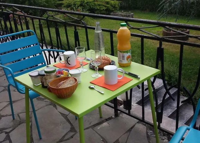 Le Curieux De Conques 3*