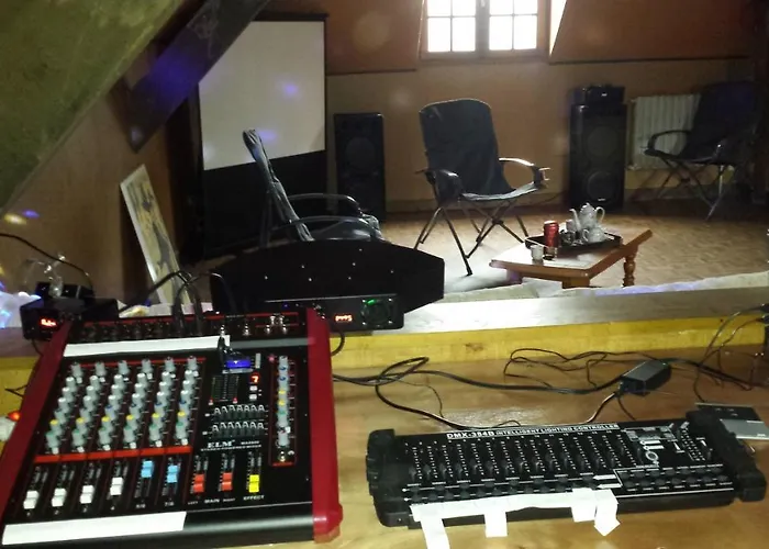 Le Curieux De Conques Frühstückspension 3*