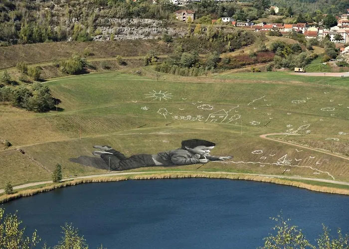 Le Curieux De Conques